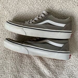 Vans Old Skool Sneakers MenSz: 5.5 Women Sz: 7, grey/olive